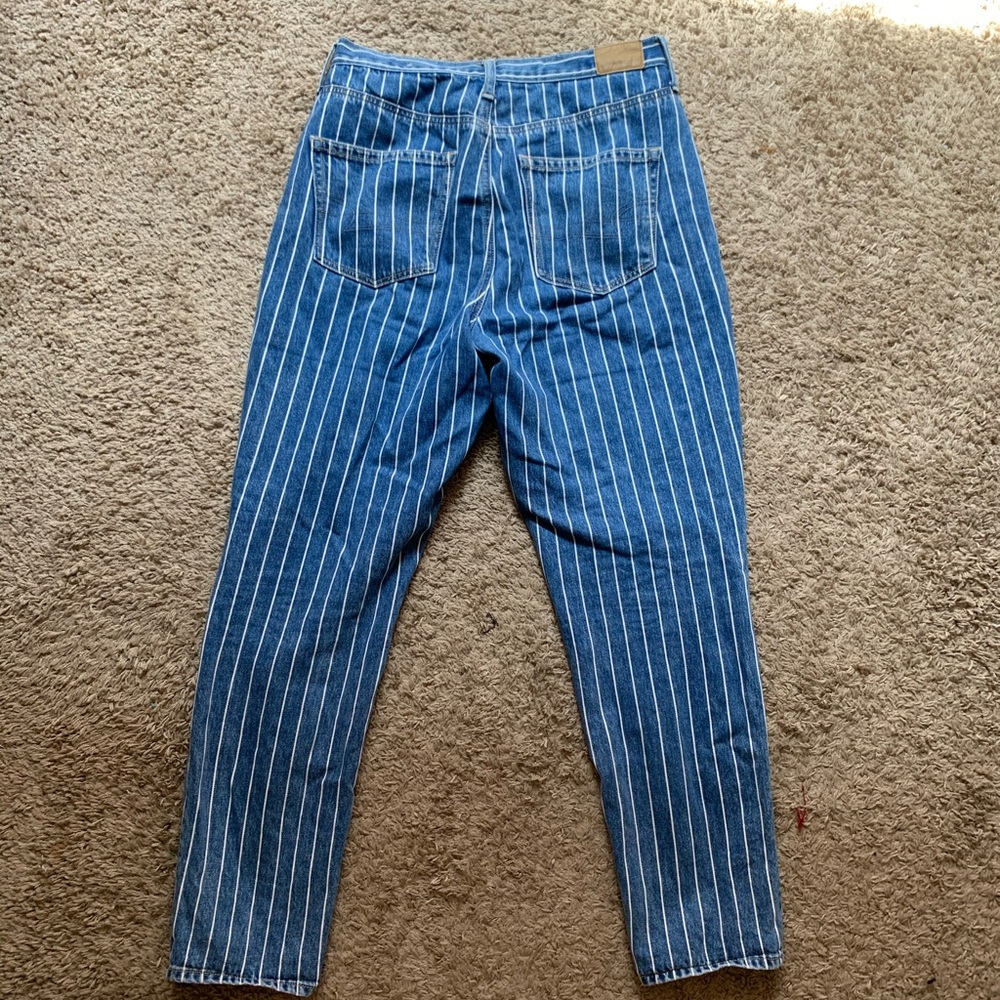 American Eagle mom jeans